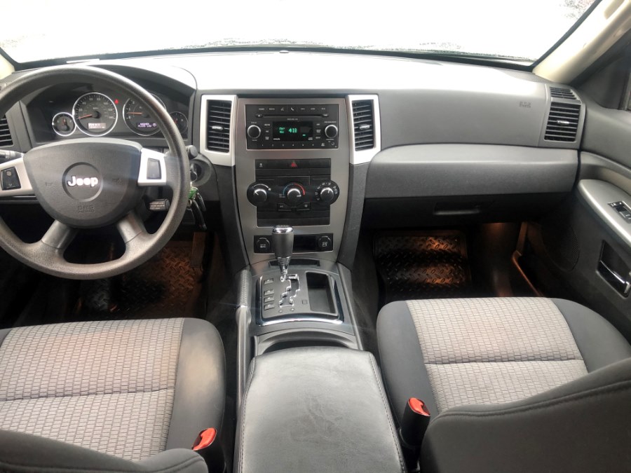 2010 Jeep Grand Cherokee 4WD 4dr Laredo, available for sale in Suffield, Connecticut | Suffield Auto LLC. Suffield, Connecticut 2010 Jeep Grand Cherokee 4WD 4dr Laredo, available for sale in Suffield, Connecticut | Suffield Auto LLC. Suffield, Connecticut