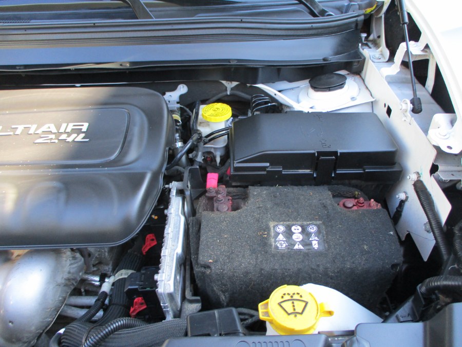 2016 Jeep Cherokee 4WD 4dr Sport, available for sale in Massapequa, New York | South Shore Auto Brokers & Sales. Massapequa, New York 2016 Jeep Cherokee 4WD 4dr Sport, available for sale in Massapequa, New York | South Shore Auto Brokers & Sales. Massapequa, New York