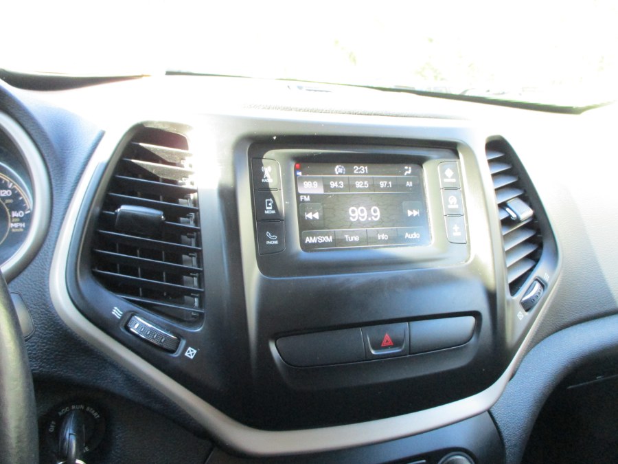 2016 Jeep Cherokee 4WD 4dr Sport, available for sale in Massapequa, New York | South Shore Auto Brokers & Sales. Massapequa, New York 2016 Jeep Cherokee 4WD 4dr Sport, available for sale in Massapequa, New York | South Shore Auto Brokers & Sales. Massapequa, New York