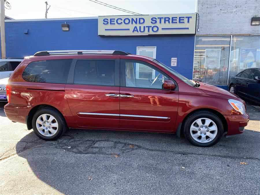 2008 Hyundai Entourage LIMITED, available for sale in Manchester, New Hampshire | Second Street Auto Sales Inc. Manchester, New Hampshire