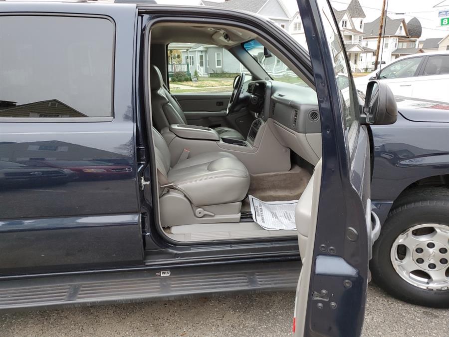 2006 Chevrolet Suburban 4dr 1500 4WD LT, available for sale in Springfield, Massachusetts | Absolute Motors Inc. Springfield, Massachusetts 2006 Chevrolet Suburban 4dr 1500 4WD LT, available for sale in Springfield, Massachusetts | Absolute Motors Inc. Springfield, Massachusetts