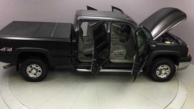 2004 Chevrolet Silverado 2500hd Crew Cab 153 WB 4WD LT, available for sale in Naugatuck, Connecticut | J&M Automotive Sls&Svc LLC. Naugatuck, Connecticut 2004 Chevrolet Silverado 2500hd Crew Cab 153 WB 4WD LT, available for sale in Naugatuck, Connecticut | J&M Automotive Sls&Svc LLC. Naugatuck, Connecticut