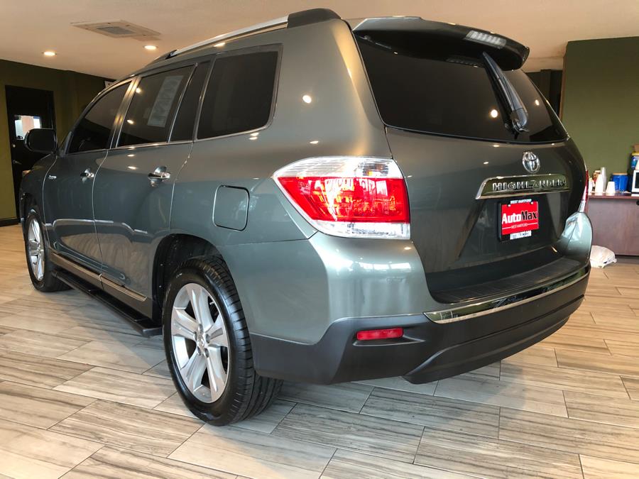 2013 Toyota Highlander 4WD 4dr V6 Limited (Natl), available for sale in West Hartford, Connecticut | AutoMax. West Hartford, Connecticut 2013 Toyota Highlander 4WD 4dr V6 Limited (Natl), available for sale in West Hartford, Connecticut | AutoMax. West Hartford, Connecticut