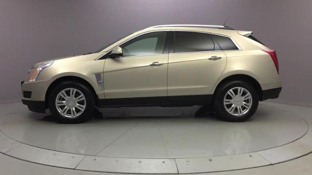 2010 Cadillac Srx AWD 4dr Luxury Collection, available for sale in Naugatuck, Connecticut | J&M Automotive Sls&Svc LLC. Naugatuck, Connecticut 2010 Cadillac Srx AWD 4dr Luxury Collection, available for sale in Naugatuck, Connecticut | J&M Automotive Sls&Svc LLC. Naugatuck, Connecticut