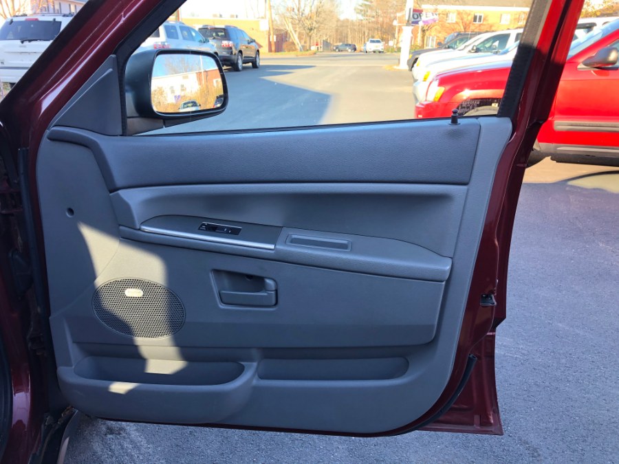 2007 Jeep Grand Cherokee 4WD 4dr Laredo, available for sale in Suffield, Connecticut | Suffield Auto LLC. Suffield, Connecticut 2007 Jeep Grand Cherokee 4WD 4dr Laredo, available for sale in Suffield, Connecticut | Suffield Auto LLC. Suffield, Connecticut