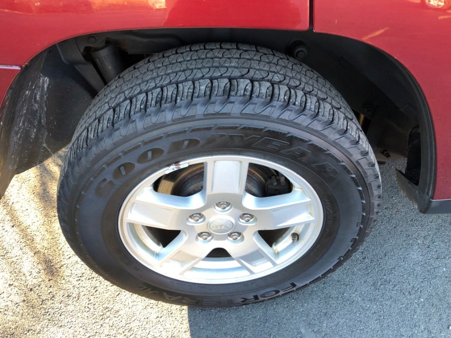 2007 Jeep Grand Cherokee 4WD 4dr Laredo, available for sale in Suffield, Connecticut | Suffield Auto LLC. Suffield, Connecticut 2007 Jeep Grand Cherokee 4WD 4dr Laredo, available for sale in Suffield, Connecticut | Suffield Auto LLC. Suffield, Connecticut