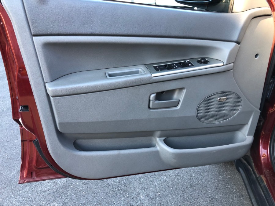 2007 Jeep Grand Cherokee 4WD 4dr Laredo, available for sale in Suffield, Connecticut | Suffield Auto LLC. Suffield, Connecticut 2007 Jeep Grand Cherokee 4WD 4dr Laredo, available for sale in Suffield, Connecticut | Suffield Auto LLC. Suffield, Connecticut
