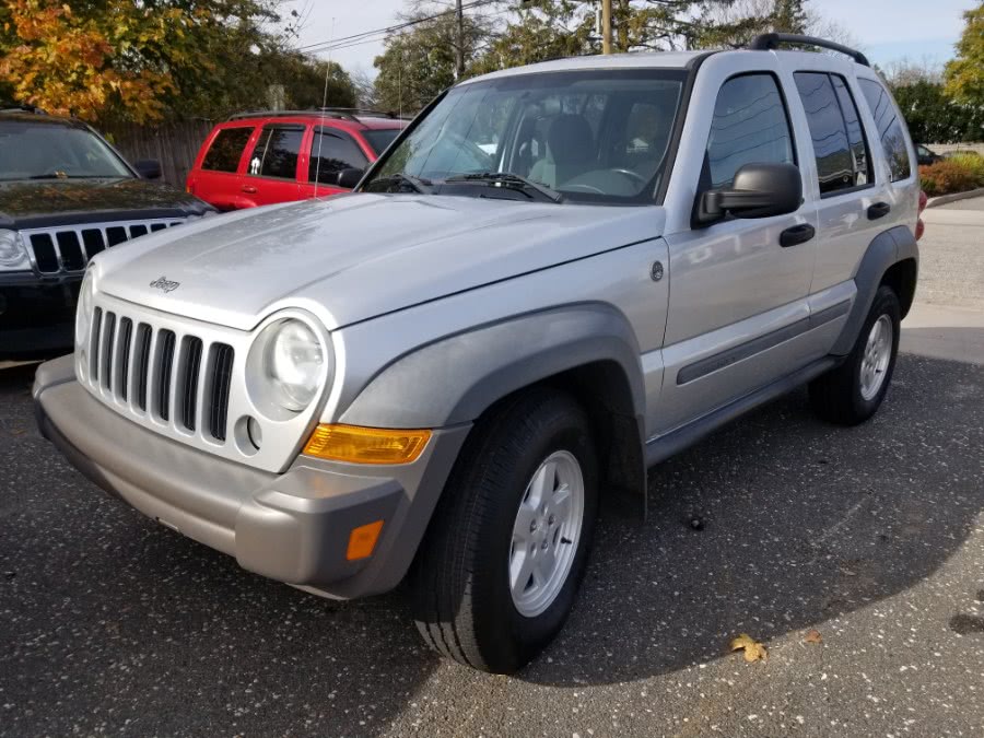 2005 Jeep Liberty 4dr Sport 4WD, available for sale in Patchogue, New York | Romaxx Truxx. Patchogue, New York
