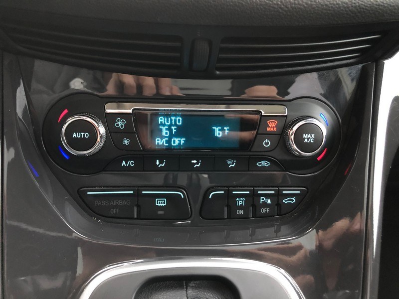 Used Ford Escape 4WD 4dr Titanium 2014 | Union Street Auto Sales. West Springfield, Massachusetts Used Ford Escape 4WD 4dr Titanium 2014 | Union Street Auto Sales. West Springfield, Massachusetts