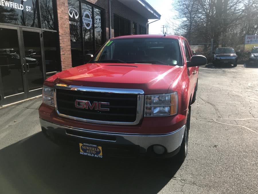 2011 GMC Sierra 1500 4WD Ext Cab 143.5" SLE, available for sale in Middletown, Connecticut | Newfield Auto Sales. Middletown, Connecticut