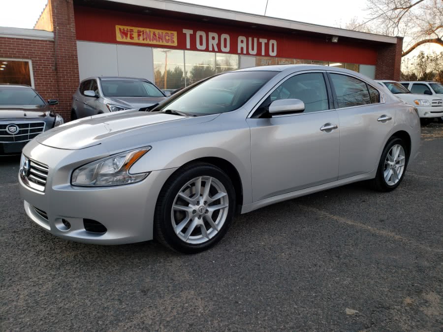 2014 Nissan Maxima SV Sun Roof, available for sale in East Windsor, Connecticut | Toro Auto. East Windsor, Connecticut