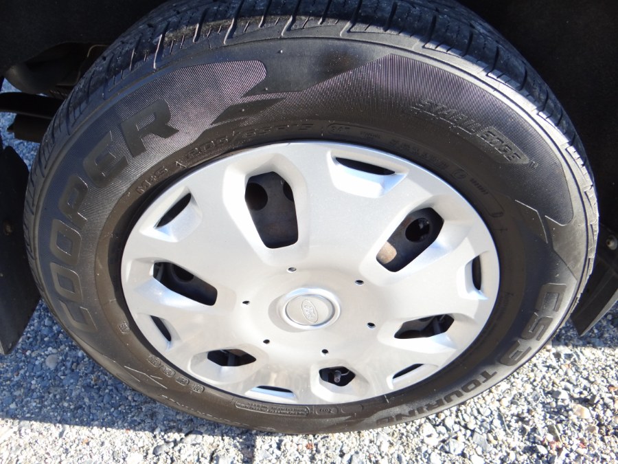 Used Ford Transit Connect 114.6" XL w/o side or rear door glass 2011 | SGM Auto Sales. West Babylon, New York Used Ford Transit Connect 114.6" XL w/o side or rear door glass 2011 | SGM Auto Sales. West Babylon, New York