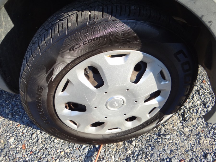 Used Ford Transit Connect 114.6" XL w/o side or rear door glass 2011 | SGM Auto Sales. West Babylon, New York Used Ford Transit Connect 114.6" XL w/o side or rear door glass 2011 | SGM Auto Sales. West Babylon, New York