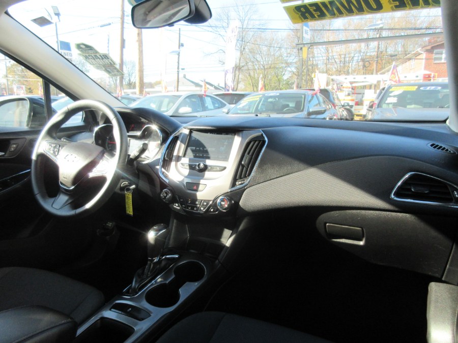 Used Chevrolet Cruze 4dr Sdn 1.4L LT w/1SD 2018 | Route 27 Auto Mall. Linden, New Jersey Used Chevrolet Cruze 4dr Sdn 1.4L LT w/1SD 2018 | Route 27 Auto Mall. Linden, New Jersey