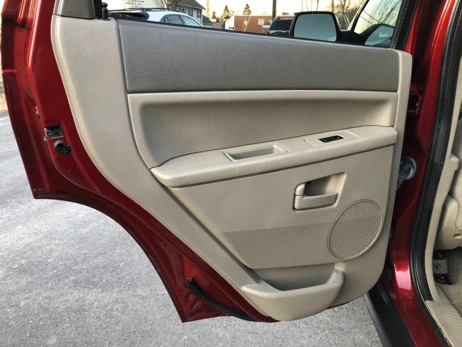 2007 Jeep Grand Cherokee 4WD 4dr Laredo, available for sale in Suffield, Connecticut | Suffield Auto LLC. Suffield, Connecticut 2007 Jeep Grand Cherokee 4WD 4dr Laredo, available for sale in Suffield, Connecticut | Suffield Auto LLC. Suffield, Connecticut