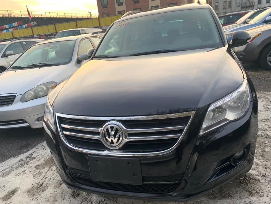 2011 Volkswagen Tiguan 4WD 4dr SE 4Motion wSunroof & Navi, available for sale in Brooklyn, New York | Atlantic Used Car Sales. Brooklyn, New York