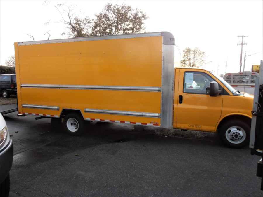2015 GMC SAVANA 3500 16 FT BOX TRUCK 177" WB, available for sale in COPIAGUE, New York | Warwick Auto Sales Inc. COPIAGUE, New York