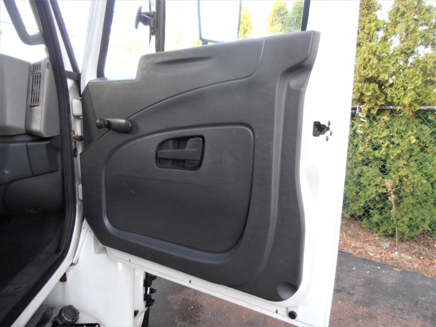 2015 INTERNATIONAL DURASTAR 4300 26 FT BOX TRUCK w LIFTGATE, available for sale in COPIAGUE, New York | Warwick Auto Sales Inc. COPIAGUE, New York 2015 INTERNATIONAL DURASTAR 4300 26 FT BOX TRUCK w LIFTGATE, available for sale in COPIAGUE, New York | Warwick Auto Sales Inc. COPIAGUE, New York