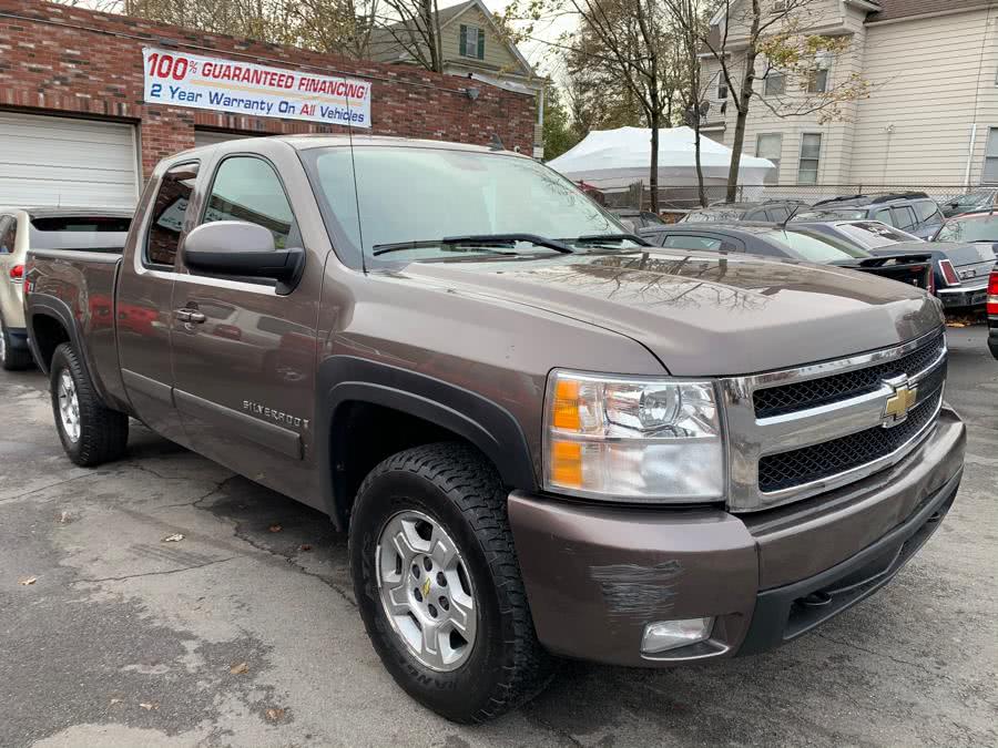 2007 Chevrolet Silverado 1500 4WD Ext Cab 143.5" LT w/1LT, available for sale in New Britain, Connecticut | Central Auto Sales & Service. New Britain, Connecticut