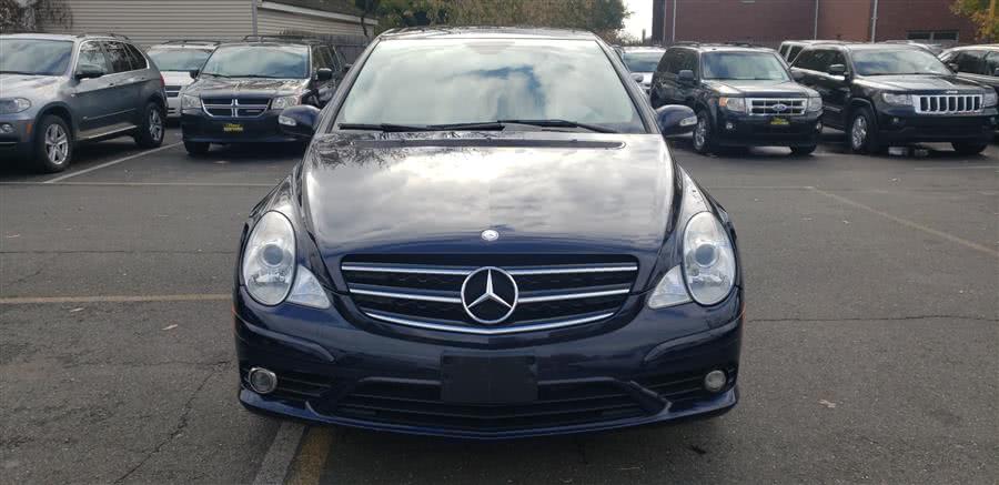2010 Mercedes-Benz R-Class 4MATIC 4dr R350, available for sale in Little Ferry, New Jersey | Victoria Preowned Autos Inc. Little Ferry, New Jersey