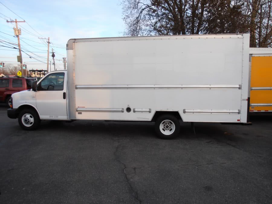2015 GMC SAVANA 3500 16 FT BOX TRUCK 177" WB, available for sale in COPIAGUE, New York | Warwick Auto Sales Inc. COPIAGUE, New York