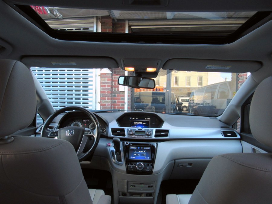 2015 Honda Odyssey 5dr EX-L w/Navi, available for sale in Paterson, New Jersey | MFG Prestige Auto Group. Paterson, New Jersey 2015 Honda Odyssey 5dr EX-L w/Navi, available for sale in Paterson, New Jersey | MFG Prestige Auto Group. Paterson, New Jersey