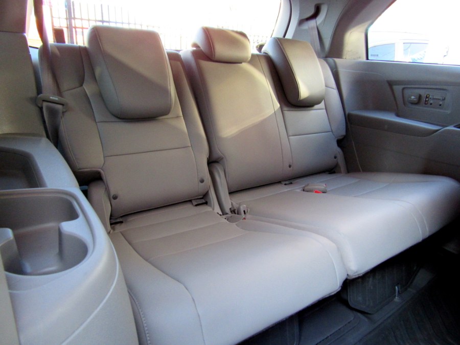 2015 Honda Odyssey 5dr EX-L w/Navi, available for sale in Paterson, New Jersey | MFG Prestige Auto Group. Paterson, New Jersey 2015 Honda Odyssey 5dr EX-L w/Navi, available for sale in Paterson, New Jersey | MFG Prestige Auto Group. Paterson, New Jersey