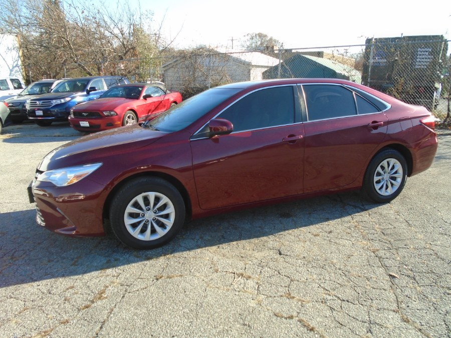 2015 Toyota Camry 4dr Sdn I4 Auto LE (Natl), available for sale in Milford, Connecticut | Dealertown Auto Wholesalers. Milford, Connecticut 2015 Toyota Camry 4dr Sdn I4 Auto LE (Natl), available for sale in Milford, Connecticut | Dealertown Auto Wholesalers. Milford, Connecticut