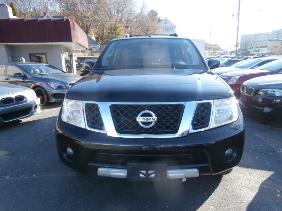 2011 Nissan Pathfinder 4WD 4dr V8 LE, available for sale in Waterbury, Connecticut | Jim Juliani Motors. Waterbury, Connecticut