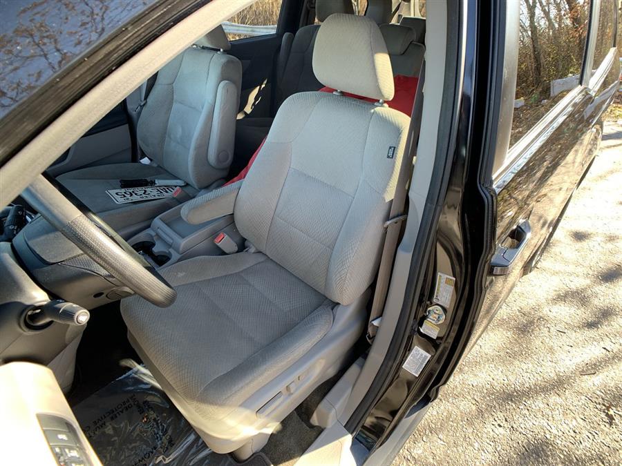 2014 Honda Odyssey 5dr EX, available for sale in Stratford, Connecticut | Wiz Leasing Inc. Stratford, Connecticut 2014 Honda Odyssey 5dr EX, available for sale in Stratford, Connecticut | Wiz Leasing Inc. Stratford, Connecticut