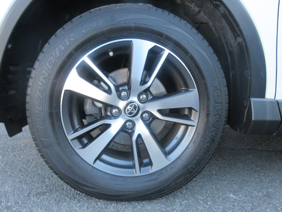Used Toyota RAV4 AWD 4dr XLE (Natl) 2016 | Route 27 Auto Mall. Linden, New Jersey Used Toyota RAV4 AWD 4dr XLE (Natl) 2016 | Route 27 Auto Mall. Linden, New Jersey