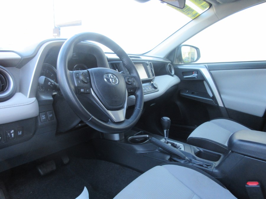 Used Toyota RAV4 AWD 4dr XLE (Natl) 2016 | Route 27 Auto Mall. Linden, New Jersey Used Toyota RAV4 AWD 4dr XLE (Natl) 2016 | Route 27 Auto Mall. Linden, New Jersey