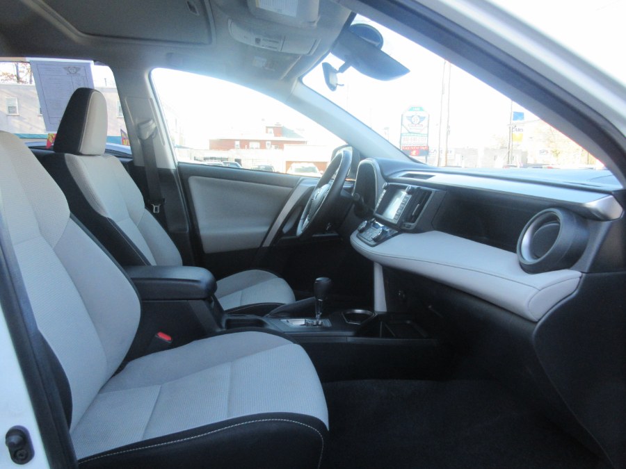 Used Toyota RAV4 AWD 4dr XLE (Natl) 2016 | Route 27 Auto Mall. Linden, New Jersey Used Toyota RAV4 AWD 4dr XLE (Natl) 2016 | Route 27 Auto Mall. Linden, New Jersey