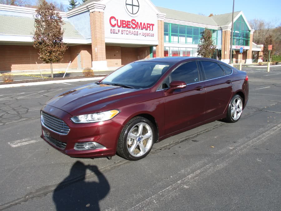 2013 Ford Fusion 4dr Sdn SE, available for sale in New Britain, Connecticut | Universal Motors LLC. New Britain, Connecticut
