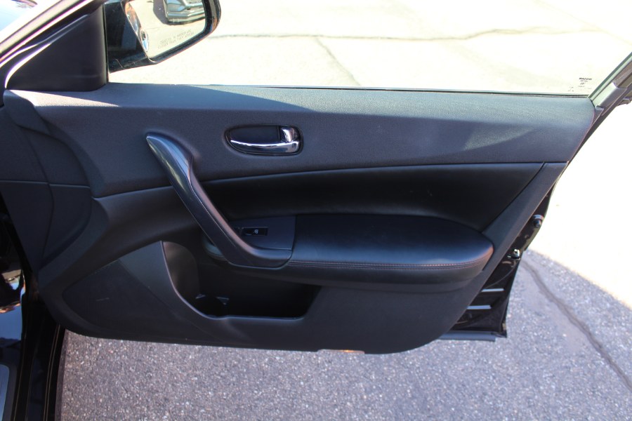 2014 Nissan Maxima 4dr Sdn 3.5 SV w/Premium Pkg, available for sale in Deer Park, New York | Car Tec Enterprise Leasing & Sales LLC. Deer Park, New York 2014 Nissan Maxima 4dr Sdn 3.5 SV w/Premium Pkg, available for sale in Deer Park, New York | Car Tec Enterprise Leasing & Sales LLC. Deer Park, New York