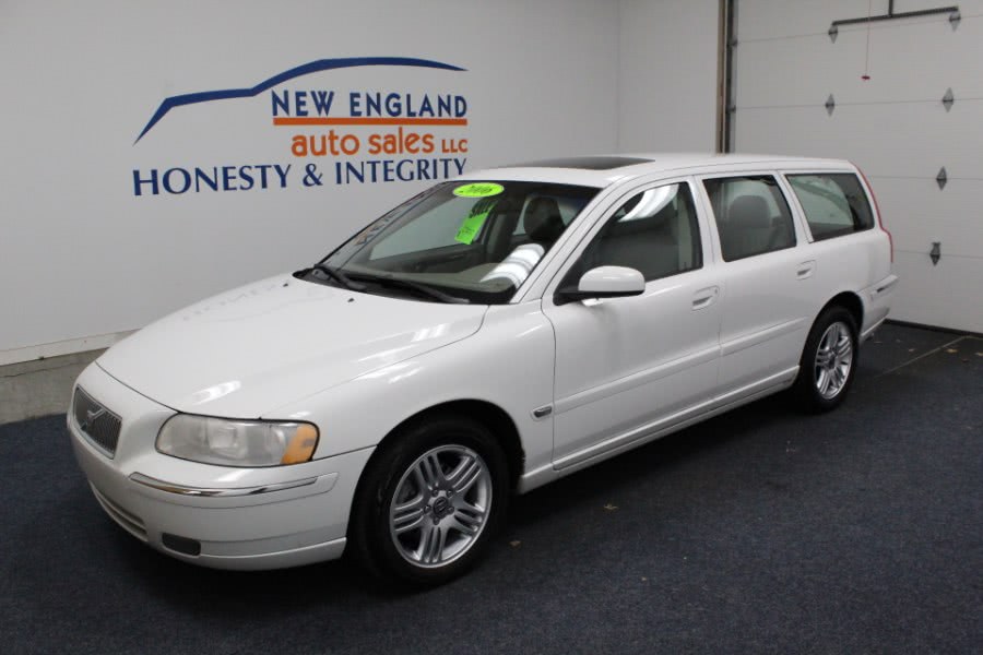 2006 Volvo V70 2.5L Turbo Auto w/Sunroof, available for sale in Plainville, Connecticut | New England Auto Sales LLC. Plainville, Connecticut