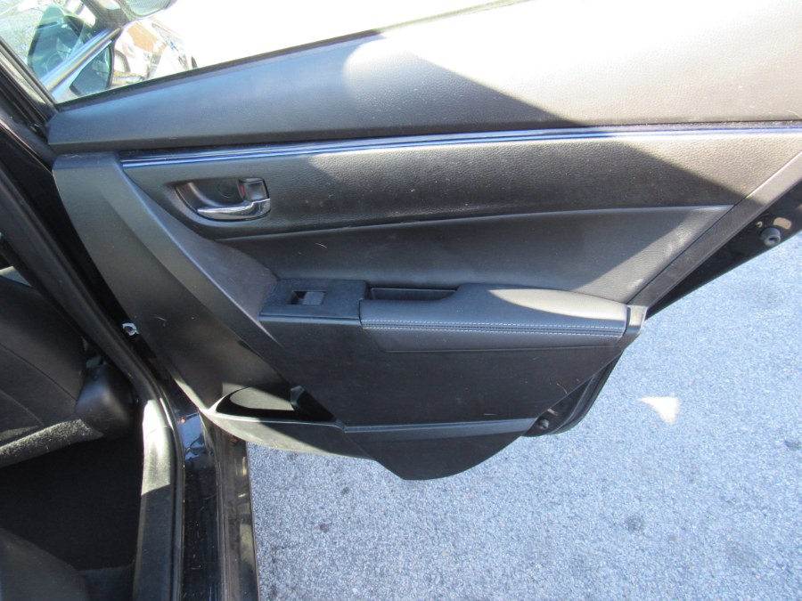 Used Toyota Corolla SE CVT (Natl) 2017 | Hilario's Auto Sales Inc.. Worcester, Massachusetts Used Toyota Corolla SE CVT (Natl) 2017 | Hilario's Auto Sales Inc.. Worcester, Massachusetts