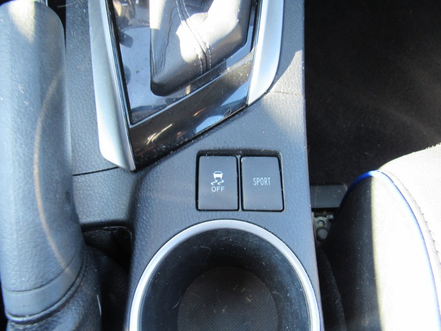 Used Toyota Corolla SE CVT (Natl) 2017 | Hilario's Auto Sales Inc.. Worcester, Massachusetts Used Toyota Corolla SE CVT (Natl) 2017 | Hilario's Auto Sales Inc.. Worcester, Massachusetts