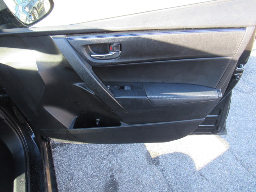 Used Toyota Corolla SE CVT (Natl) 2017 | Hilario's Auto Sales Inc.. Worcester, Massachusetts Used Toyota Corolla SE CVT (Natl) 2017 | Hilario's Auto Sales Inc.. Worcester, Massachusetts