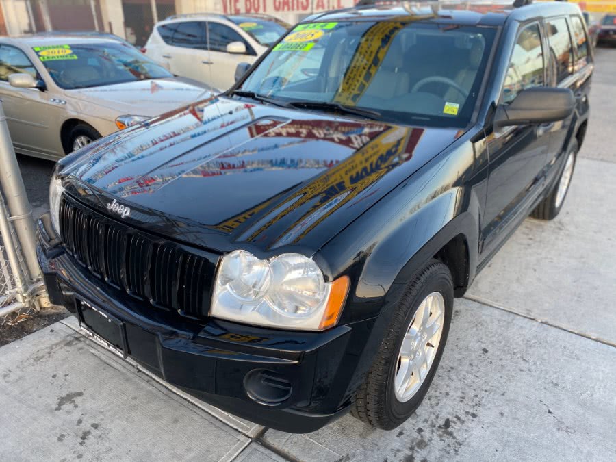 2005 Jeep Grand Cherokee 4dr Laredo, available for sale in Middle Village, New York | Middle Village Motors . Middle Village, New York