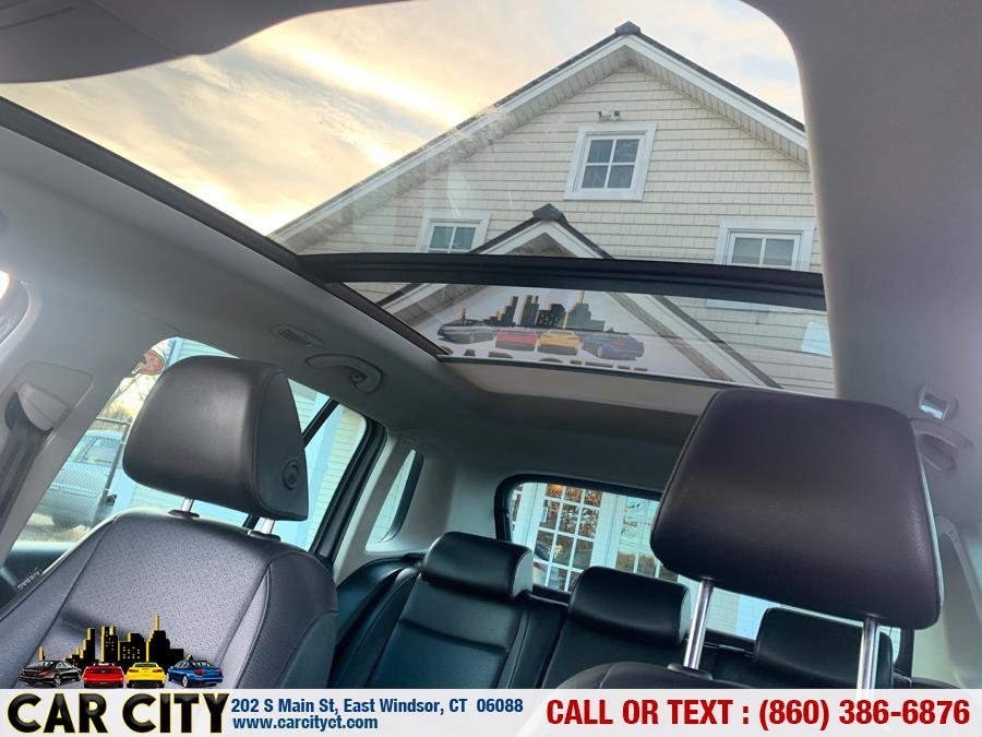 2011 Volkswagen Tiguan 4WD 4dr SE 4Motion wSunroof & Navi, available for sale in East Windsor, Connecticut | Car City LLC. East Windsor, Connecticut 2011 Volkswagen Tiguan 4WD 4dr SE 4Motion wSunroof & Navi, available for sale in East Windsor, Connecticut | Car City LLC. East Windsor, Connecticut