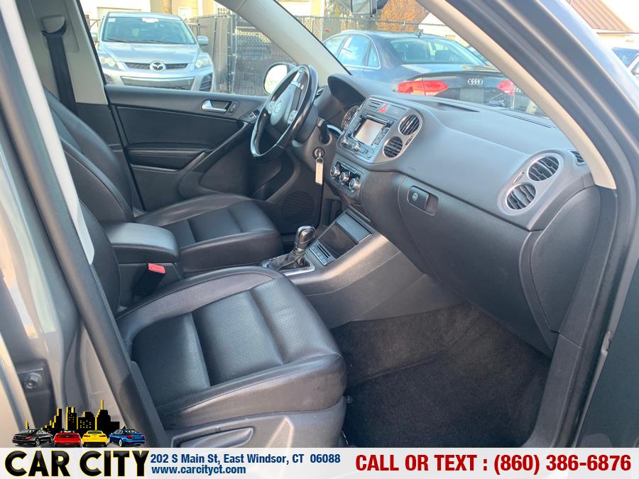 2011 Volkswagen Tiguan 4WD 4dr SE 4Motion wSunroof & Navi, available for sale in East Windsor, Connecticut | Car City LLC. East Windsor, Connecticut 2011 Volkswagen Tiguan 4WD 4dr SE 4Motion wSunroof & Navi, available for sale in East Windsor, Connecticut | Car City LLC. East Windsor, Connecticut