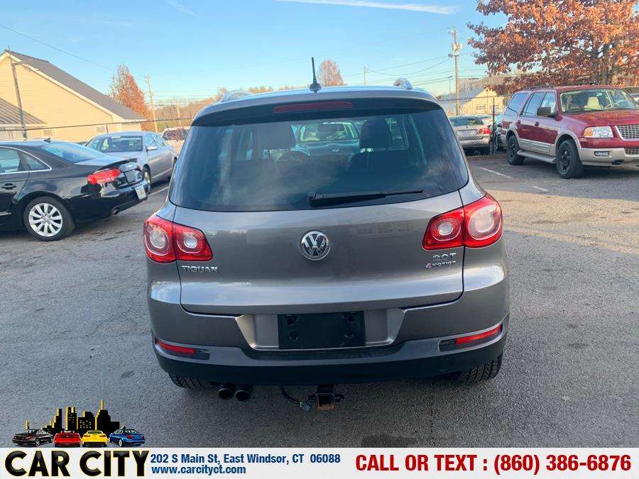 2011 Volkswagen Tiguan 4WD 4dr SE 4Motion wSunroof & Navi, available for sale in East Windsor, Connecticut | Car City LLC. East Windsor, Connecticut 2011 Volkswagen Tiguan 4WD 4dr SE 4Motion wSunroof & Navi, available for sale in East Windsor, Connecticut | Car City LLC. East Windsor, Connecticut