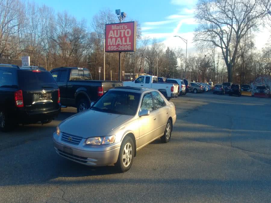 1999 Toyota Camry 4dr Sdn XLE V6 Auto, available for sale in Chicopee, Massachusetts | Matts Auto Mall LLC. Chicopee, Massachusetts