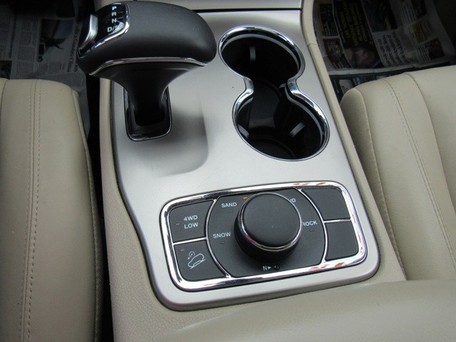 2015 Jeep Grand Cherokee 4WD 4dr Limited, available for sale in San Francisco de Macoris Rd, Dominican Republic | Hilario Auto Import. San Francisco de Macoris Rd, Dominican Republic 2015 Jeep Grand Cherokee 4WD 4dr Limited, available for sale in San Francisco de Macoris Rd, Dominican Republic | Hilario Auto Import. San Francisco de Macoris Rd, Dominican Republic