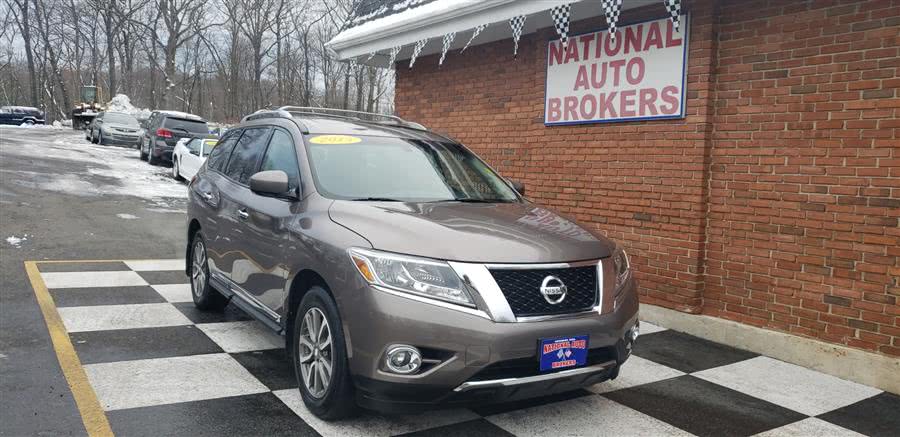 2013 Nissan Pathfinder 4WD 4dr SV, available for sale in Waterbury, Connecticut | National Auto Brokers, Inc.. Waterbury, Connecticut