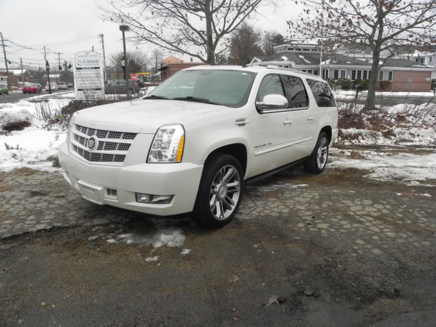 2013 Cadillac Escalade ESV AWD 4dr Premium, available for sale in Ridgefield, Connecticut | Marty Motors Inc. Ridgefield, Connecticut