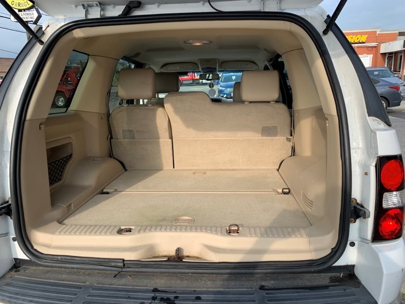 2006 Ford Explorer 4dr 114" WB 4.0L Eddie Bauer 4WD, available for sale in Inwood, New York | 5 Towns Drive. Inwood, New York 2006 Ford Explorer 4dr 114" WB 4.0L Eddie Bauer 4WD, available for sale in Inwood, New York | 5 Towns Drive. Inwood, New York