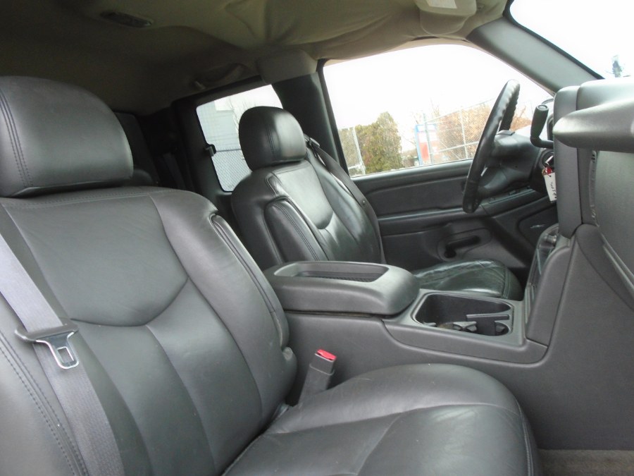 2005 Chevrolet Silverado 2500HD Ext Cab 143.5" WB 4WD LT, available for sale in Milford, Connecticut | Dealertown Auto Wholesalers. Milford, Connecticut 2005 Chevrolet Silverado 2500HD Ext Cab 143.5" WB 4WD LT, available for sale in Milford, Connecticut | Dealertown Auto Wholesalers. Milford, Connecticut