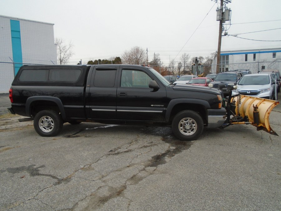 2005 Chevrolet Silverado 2500HD Ext Cab 143.5" WB 4WD LT, available for sale in Milford, Connecticut | Dealertown Auto Wholesalers. Milford, Connecticut 2005 Chevrolet Silverado 2500HD Ext Cab 143.5" WB 4WD LT, available for sale in Milford, Connecticut | Dealertown Auto Wholesalers. Milford, Connecticut